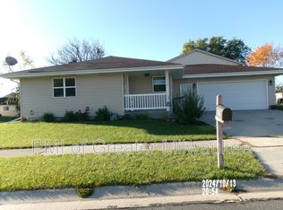 9415 W Laramie Rd, Milwaukee, WI 53224