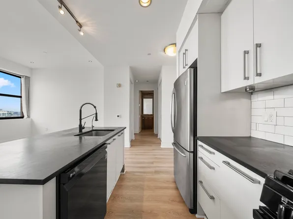 4 Beacon Way image 3 of 21