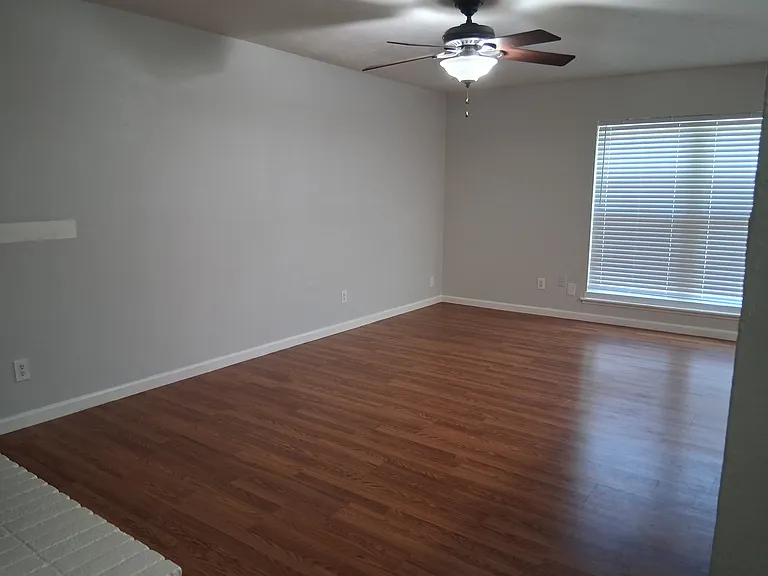 563 Cumberland Dr — Photo 7