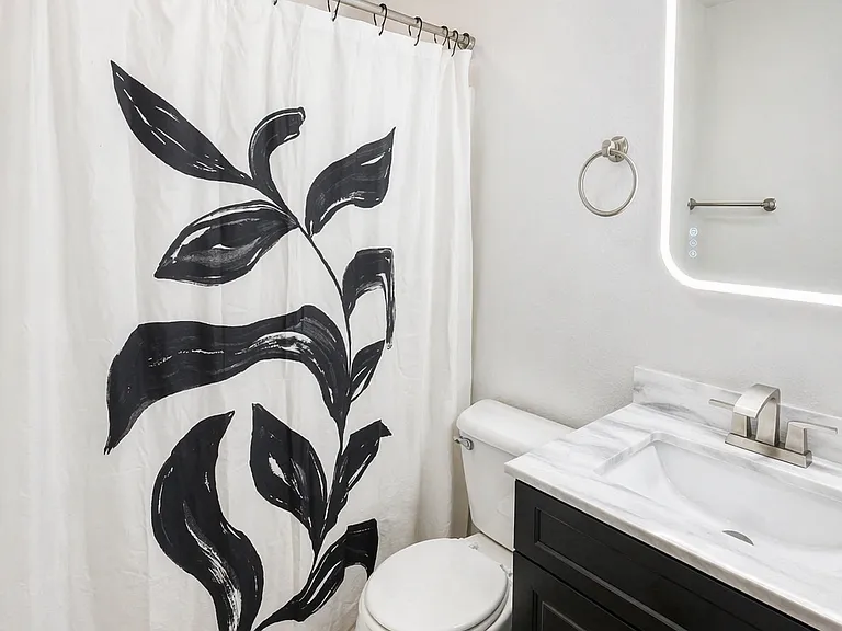 1st florr bathroom