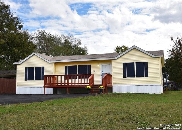 1st image of 301 Woodcreek Cir