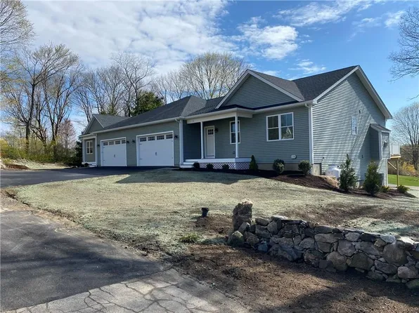 11 Easy St, South Kingstown, RI 02879