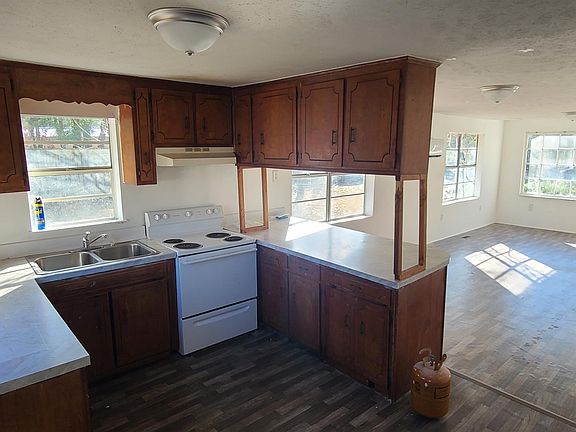2nd image of 1558 Lucas Bay Rd