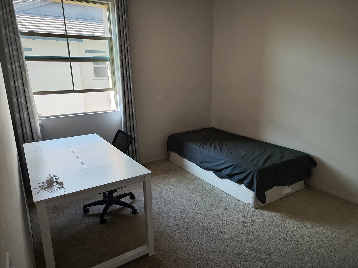 Room - 67 Henson
