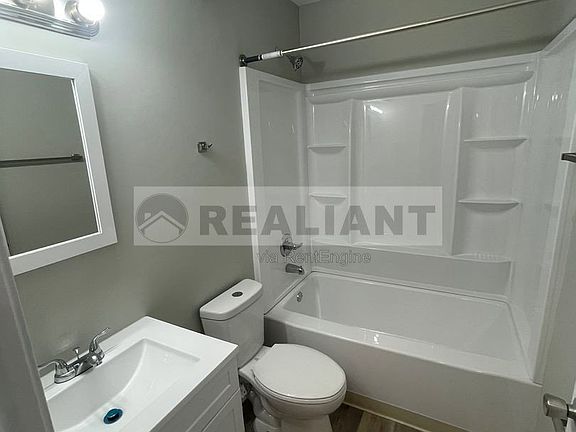2nd image of 2069 Fontaine Rd #21