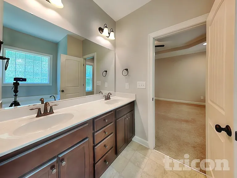 189 Crystal Creek Dr — Photo 10