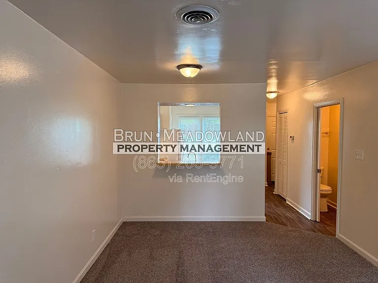 9116 Parktop Ln #B — Photo 6