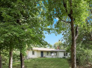 378 Ridgeview Dr, Wayzata, MN 55391