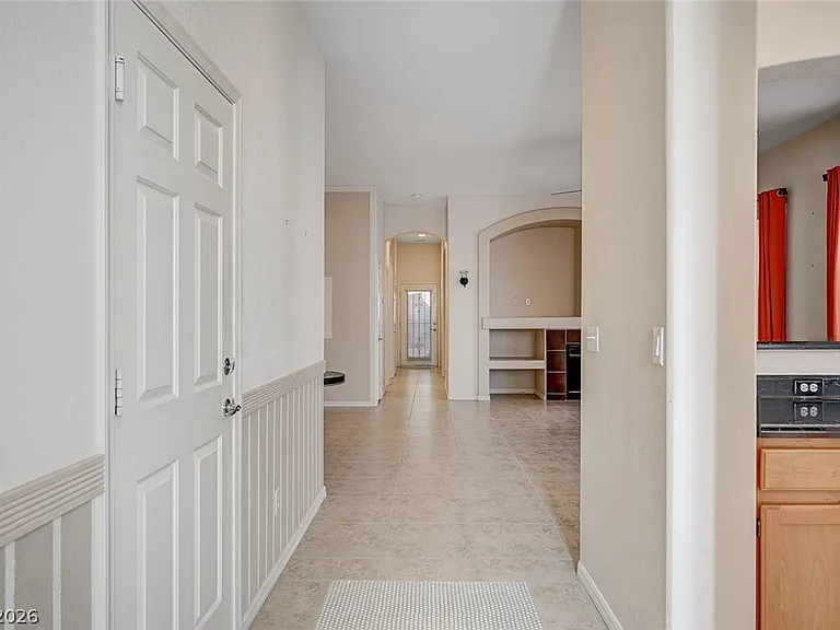 9197 Grey Pebble Ct — Photo 4