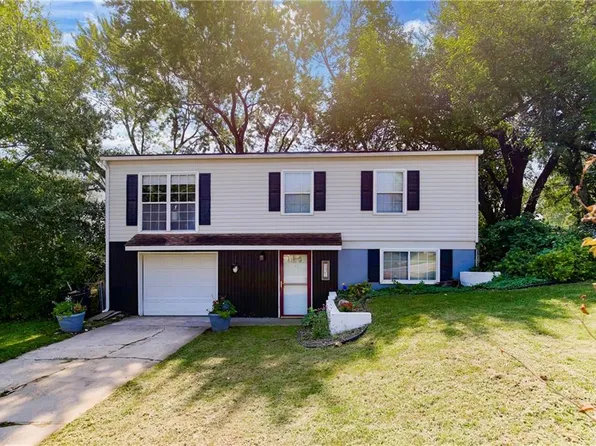 8421 Barnett Ave, Kansas City, KS 66112