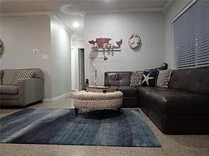 5950 NE 6th Ave — Photo 32