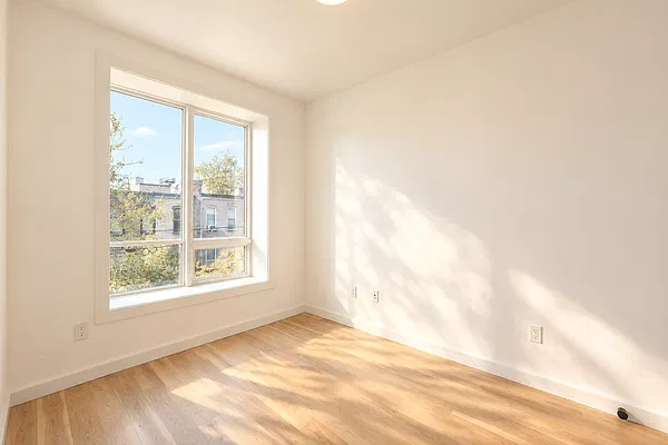 Bedroom, photo 8