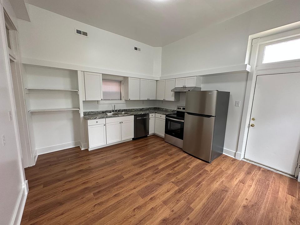 1st image of 2224 W Grace St APT 1