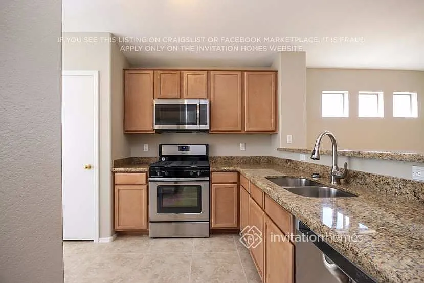 364 S Bermuda Dr Gilbert, AZ 85296 — Photo 4