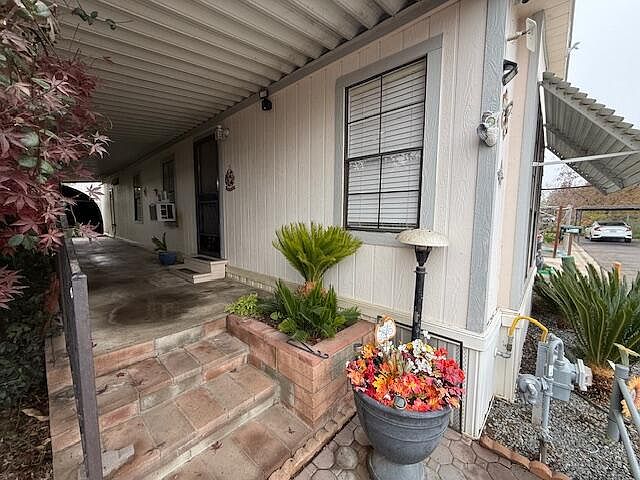 1st image of 320 N Blackstone Street #14