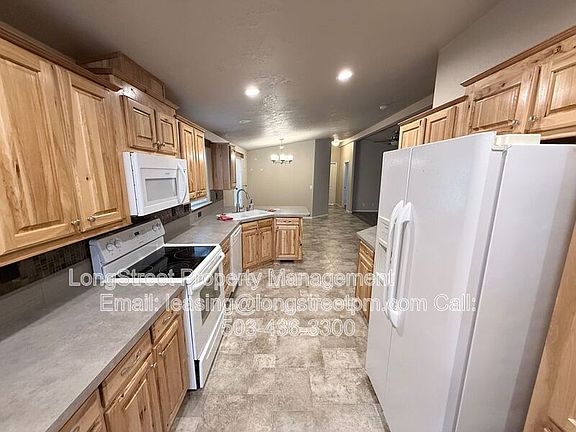 3rd image of 209 N 9th St