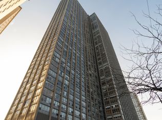 655 W Irving Park Rd APT 1702, Chicago, IL 60613