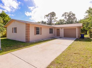 2005 Avienda Ave, Fort Pierce, FL 34946