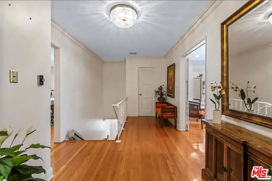 3 bed, 2100 sqft, $6,400 — Photo 2