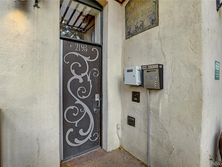 2193 Arapahoe St #11 — Photo 4