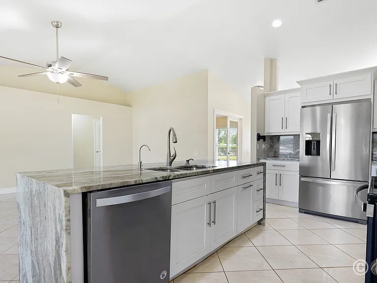 6447 Clair Shore Dr — Photo 14