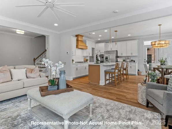 19728A School St, Cornelius, NC 28031