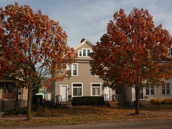 Just 1/4 mile from Schiller Park