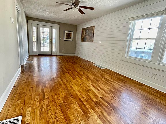 3rd image of 219 Glass Ave
