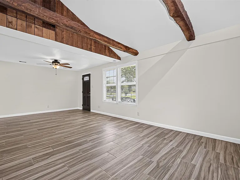 12814 Royce Ln — Photo 6