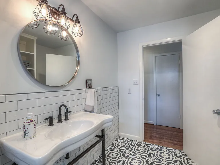 5604 Flack Dr — Photo 9
