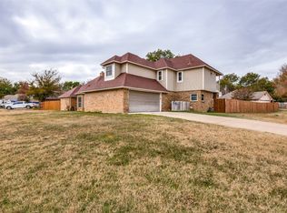 400 Willow Rd, Aubrey, TX 76227