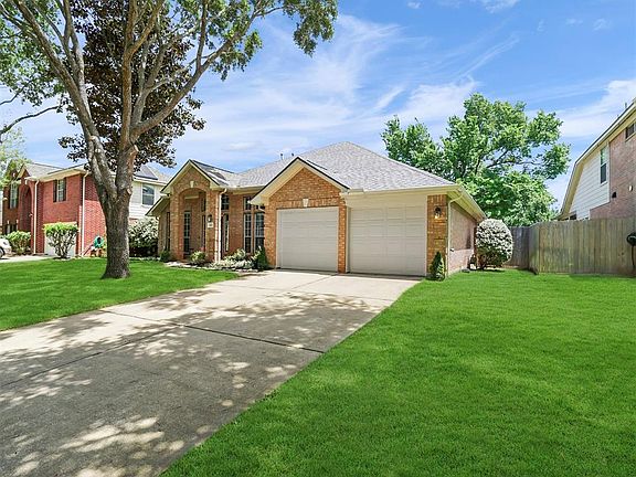3rd image of 3215 Indigo Ln