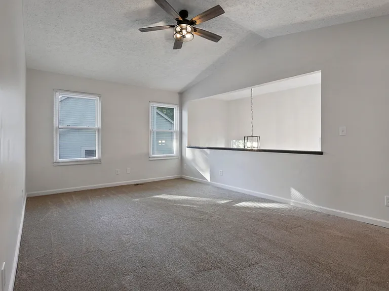 56 Green Bower Ln — Photo 13