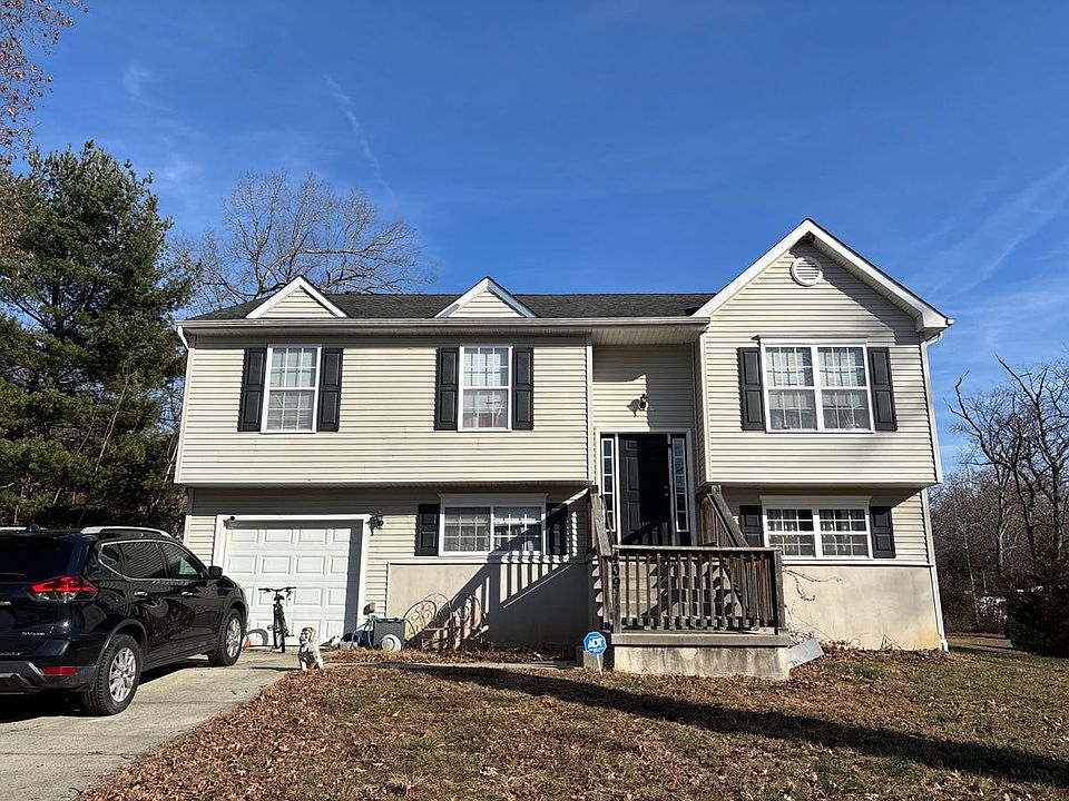 1st image of 409 Evergreen Pkwy