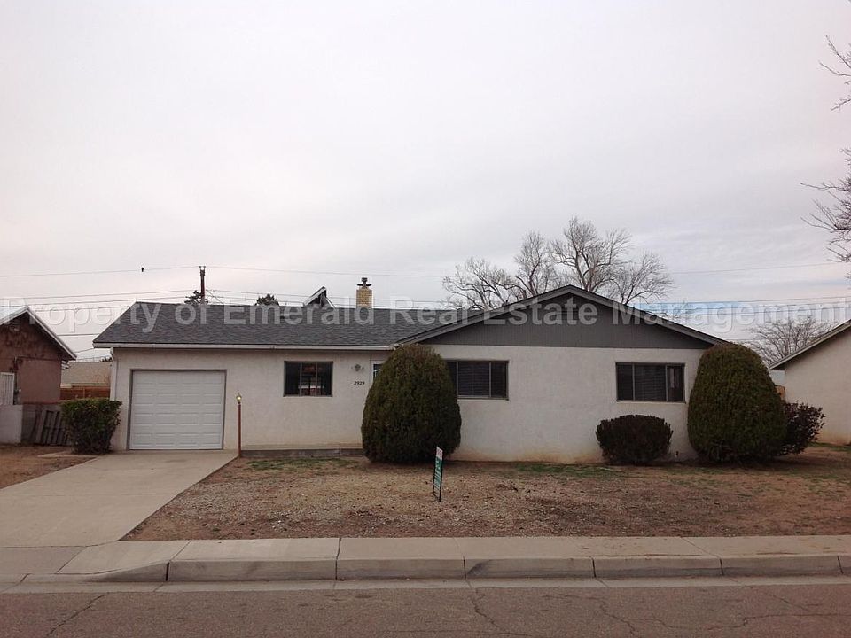 1st image of 2929 Palomas Dr NE