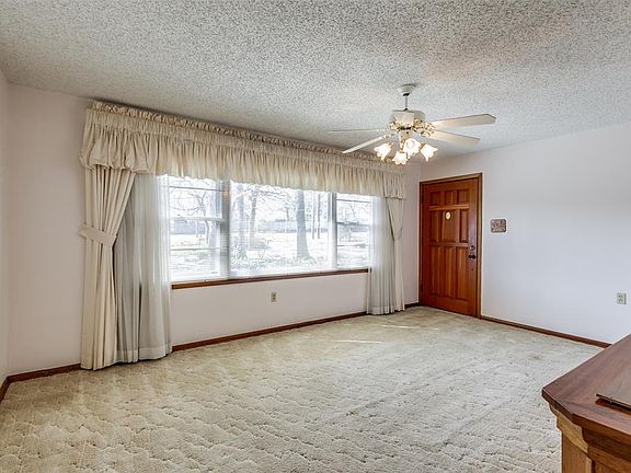 5th image of 2619 SW Green Oaks Blvd