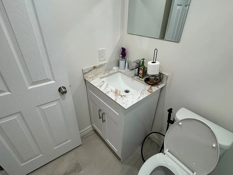 39 Crown Cres #BASEMENT — Photo 13