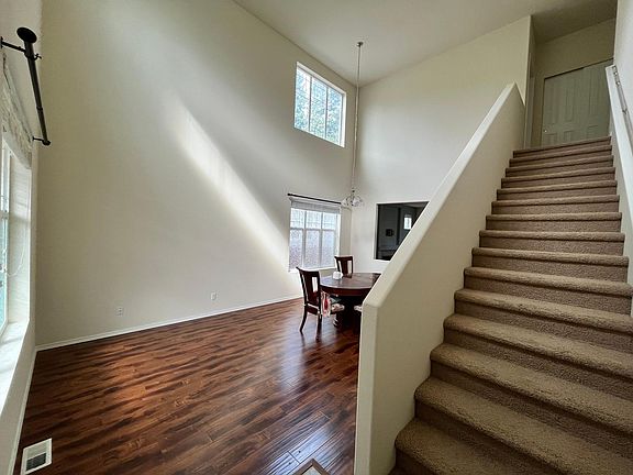 2nd image of 3634 Lanyard Dr NE