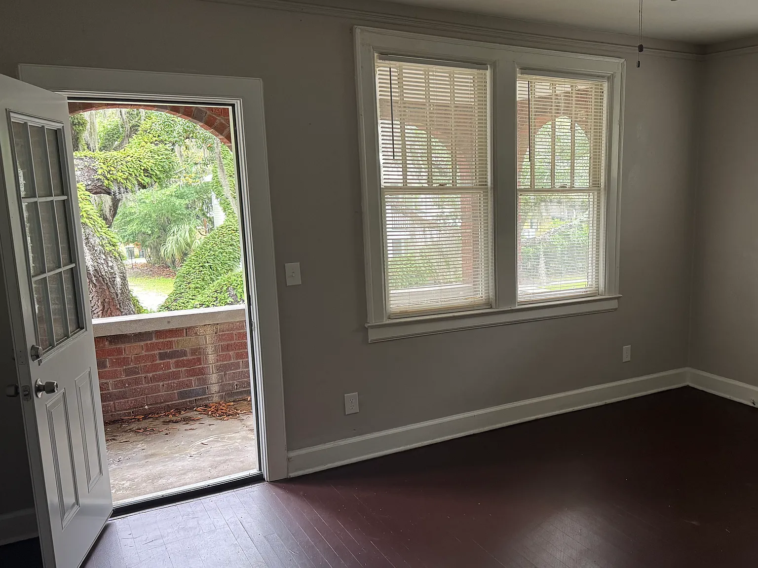 2 bed, 1100 sqft, $1,490 — Photo 2