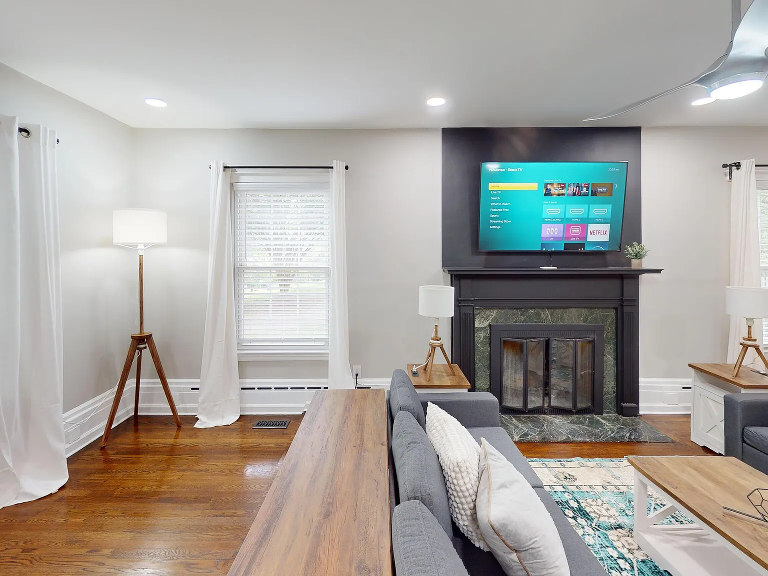 4 bed, 2.5 bath, $6,026 — Photo 2