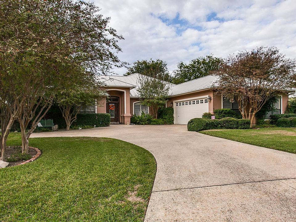 1st image of 14003 Bluff Manor Dr