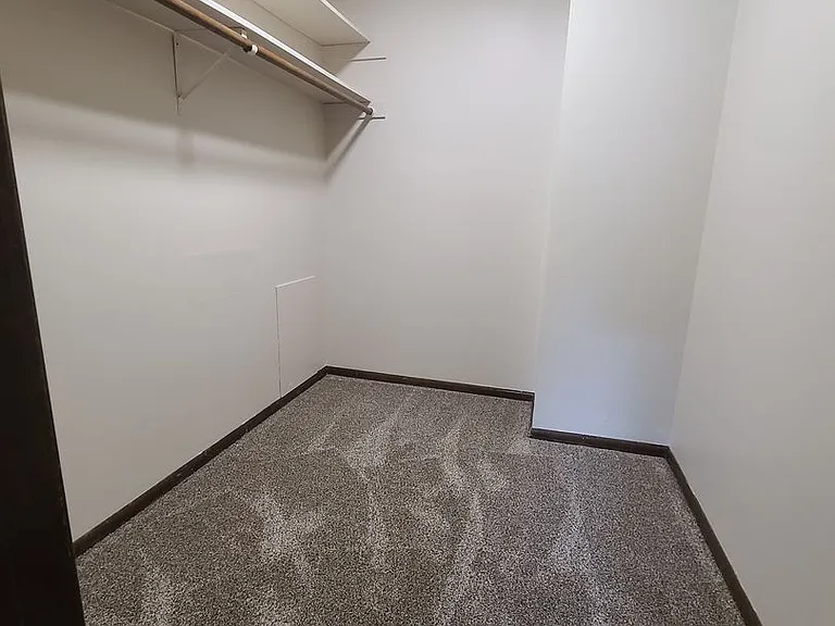 Eastgate Apartments — Photo 77