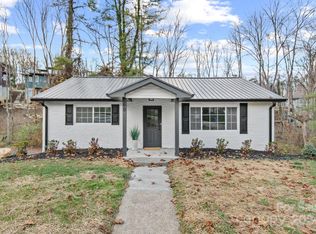 60 Tanglewood Dr, Asheville, NC 28806