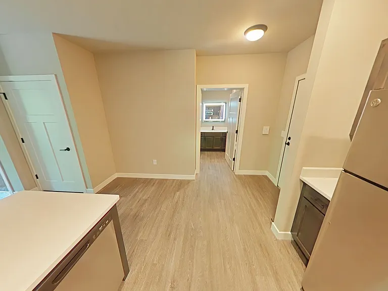 Beaverbrook Apartments — Photo 30