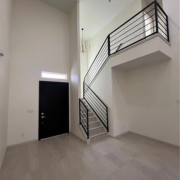 2603 E Solar Dr — Photo 2