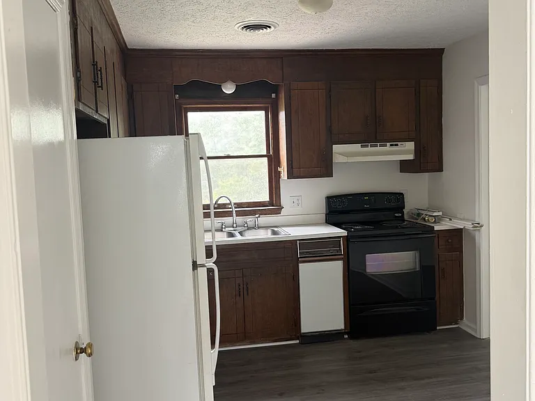 612 Lexington Tpke #101 — Photo 14