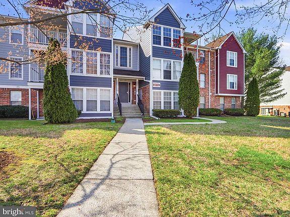 3rd image of 697 Deering Rd #5A