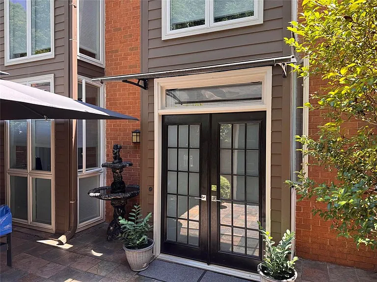 17 Willow Gln — Photo 3