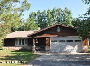 55203 State Highway 11 Hwy, Warroad, MN 56763