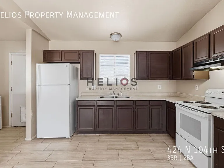 424 N 104th St — Photo 10